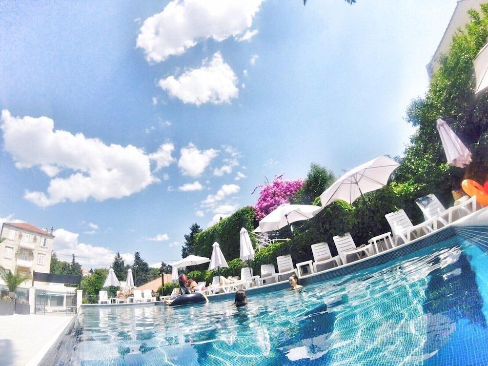 Aquarius Hotel